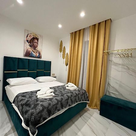 Familia Hotel Наполи Екстериор снимка