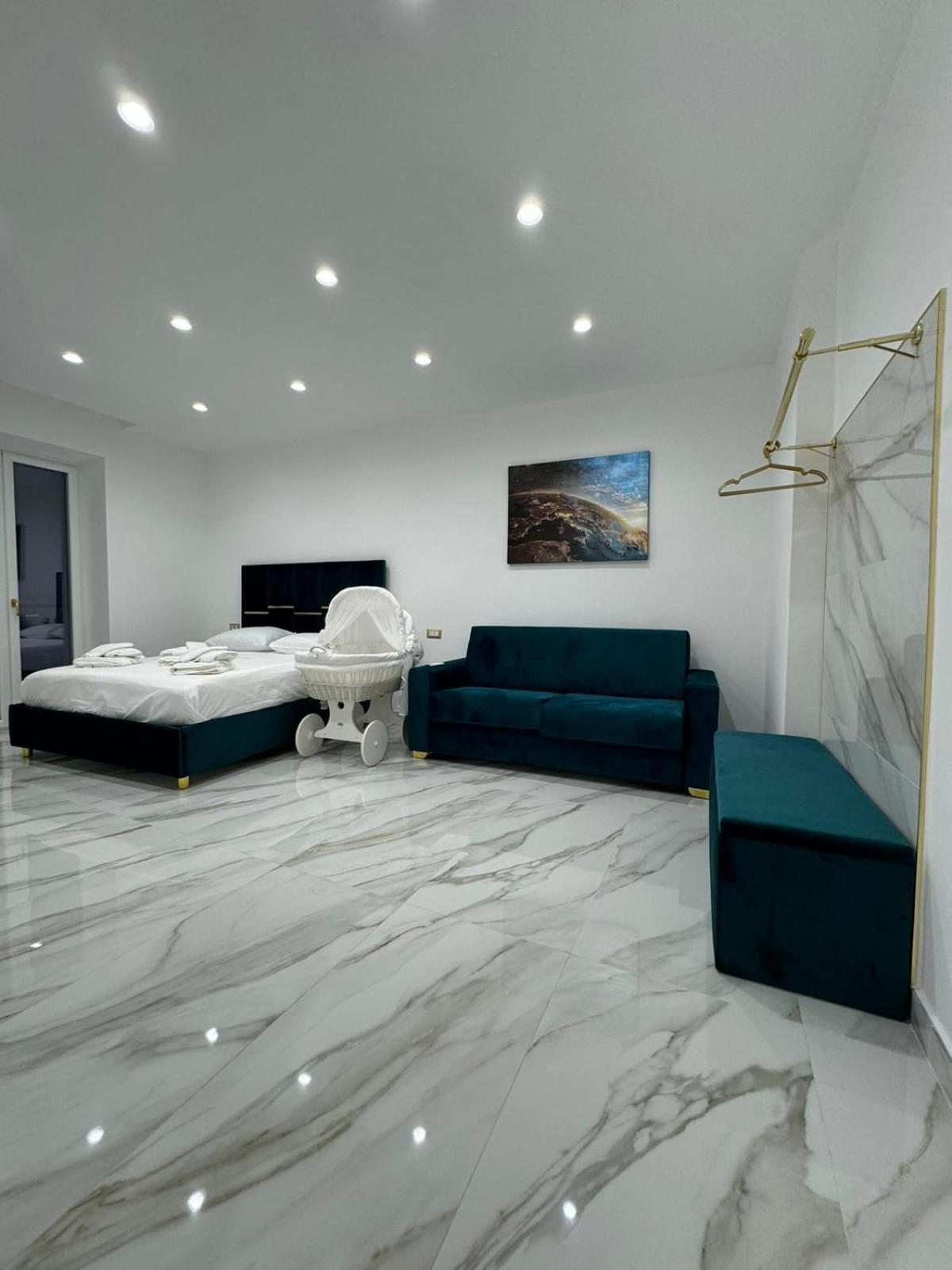 Familia Hotel Наполи Екстериор снимка