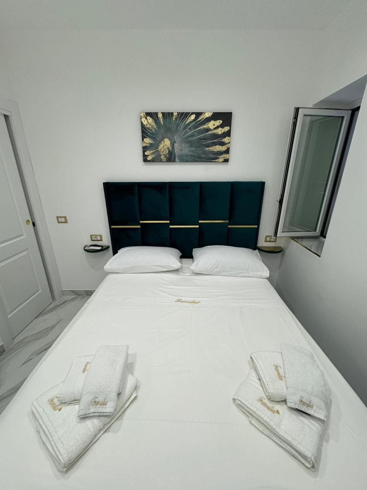 Familia Hotel Наполи Екстериор снимка