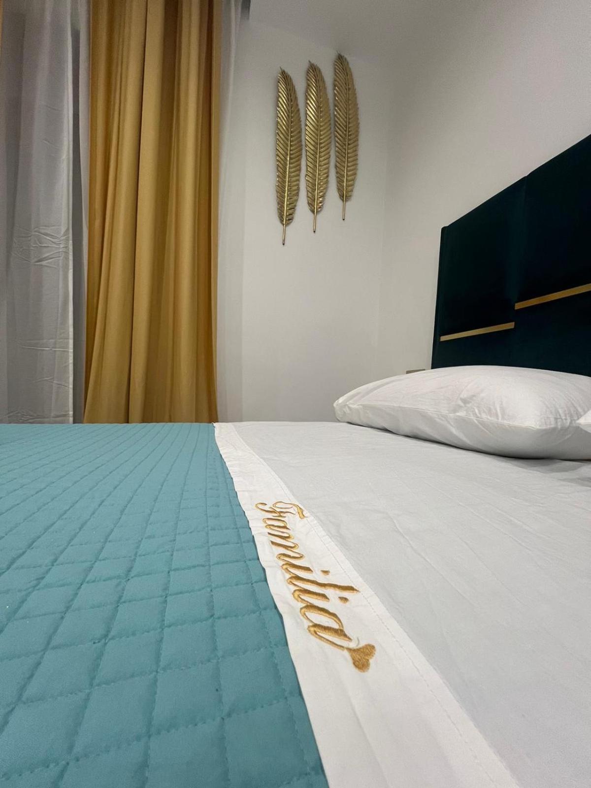 Familia Hotel Наполи Екстериор снимка